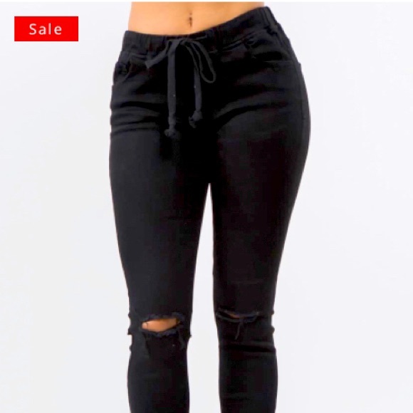 Sassy black jogger jeans - Picture 1 of 1